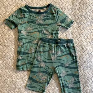 Tea collection pajamas set—shirt and shorts size 7